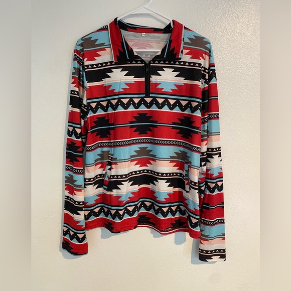 NWT Womans Lg Aztec Print Sweater - Picture 1 of 2